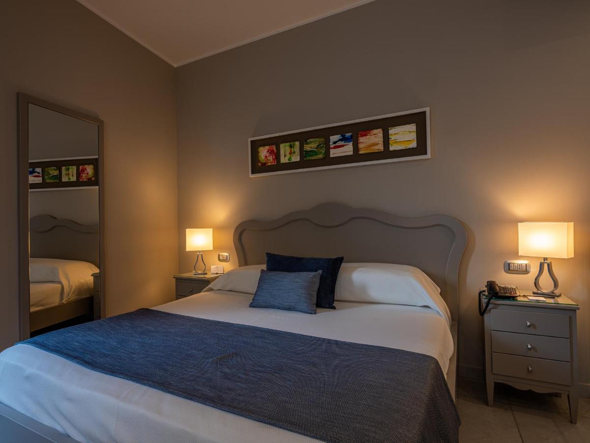 Residenza San Ferdinando Otel Napoli Dış mekan fotoğraf