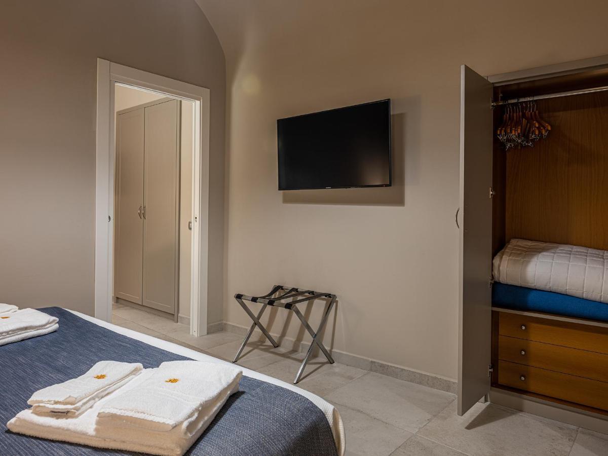 Residenza San Ferdinando Otel Napoli Dış mekan fotoğraf