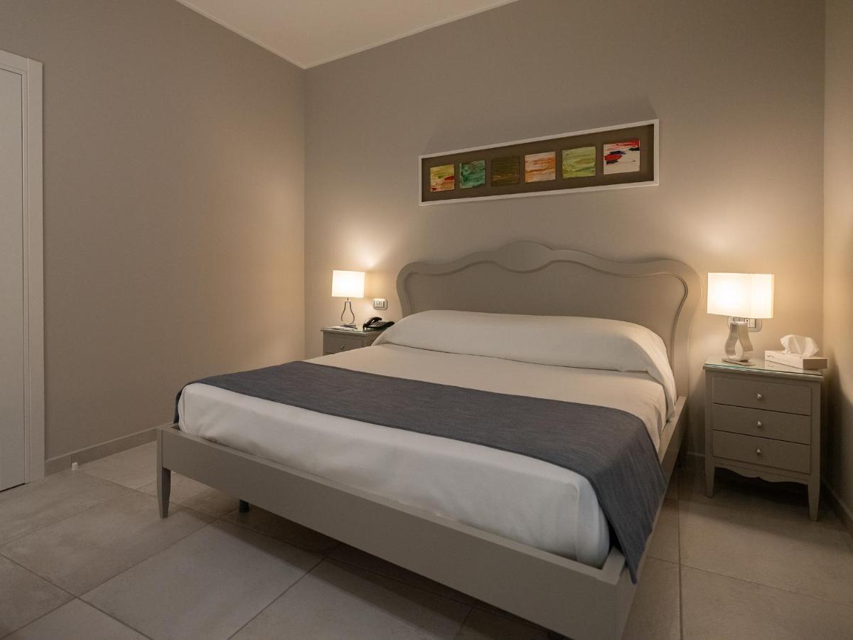 Residenza San Ferdinando Otel Napoli Dış mekan fotoğraf